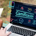 Descubre cómo la gamificación en eLearning impulsa el compromiso y la motivación de los estudiantes. Aprende a implementar puntos, insignias